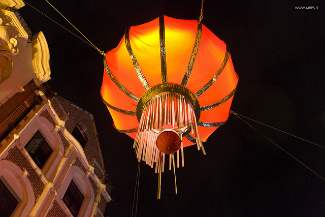 Chisenese Lantern