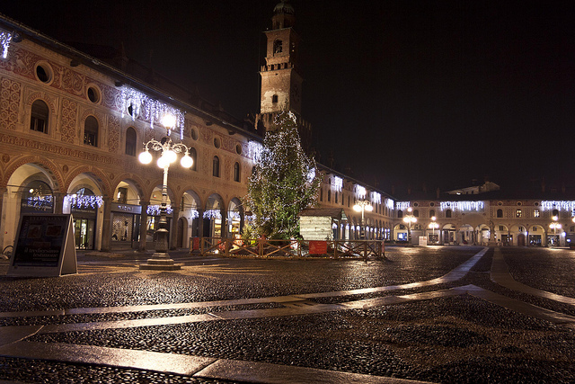 Piazza Ducale By Night #italy #historical #piazza ducale #city #centre #square #christmas #vigevano #light