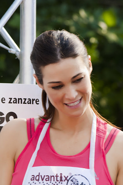 Manuela Arcuri - Advantix Running 2011 (19/34)