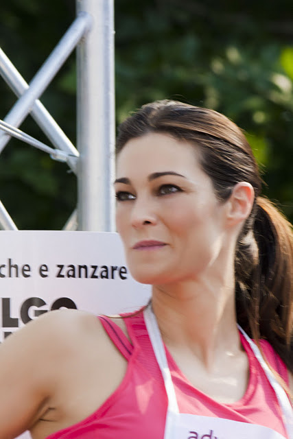 Manuela Arcuri - Advantix Running 2011 (20/34)