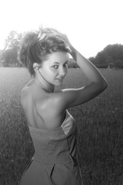 Elisa, tra i campi di grano... (11/32)
