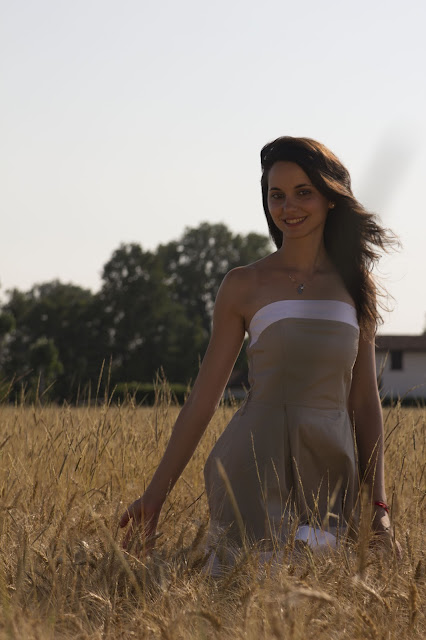Elisa, tra i campi di grano... (20/32) 